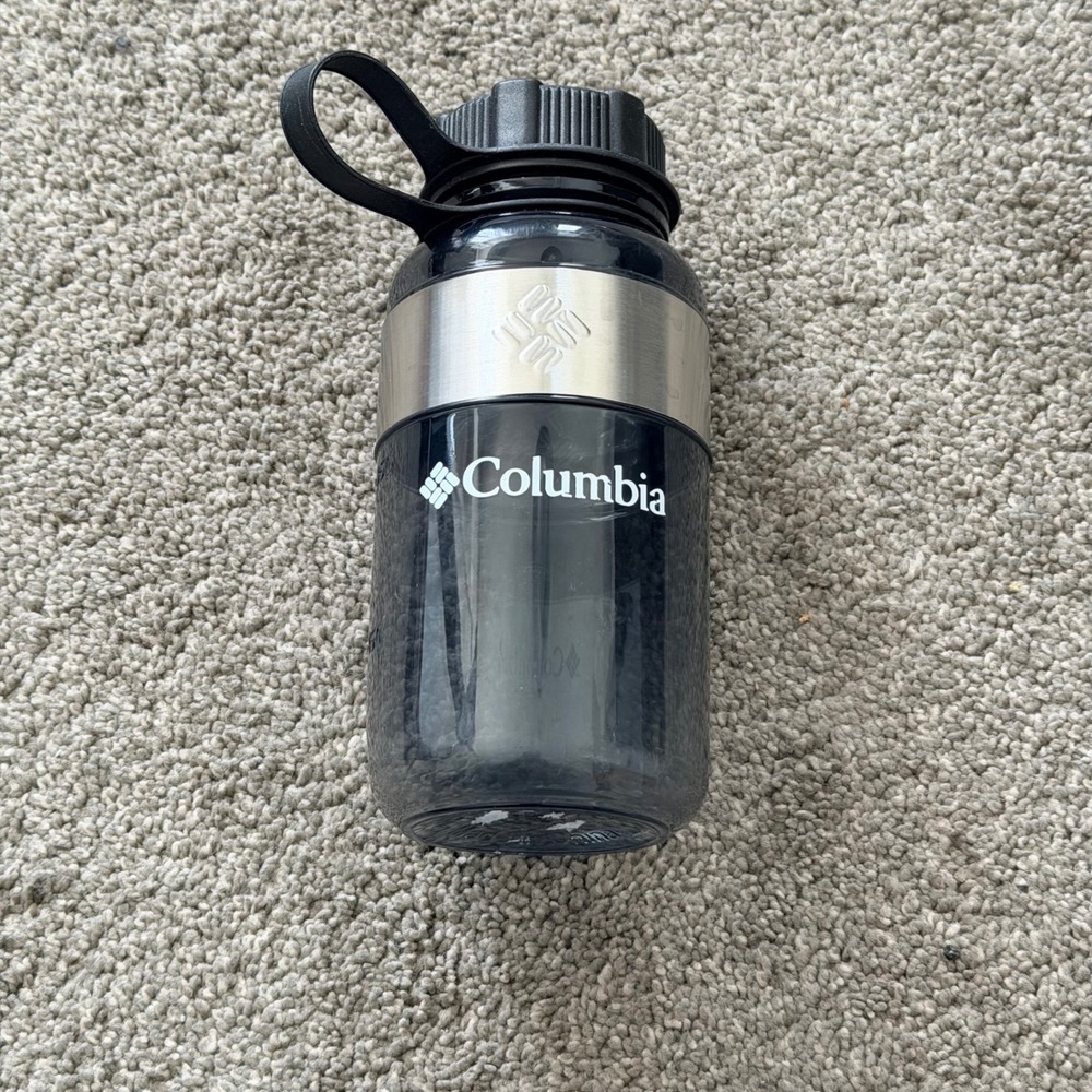 Columbia Sportswear Water Bottle 18oz‎ Smoked Gray Plastic Stainless Steel Band